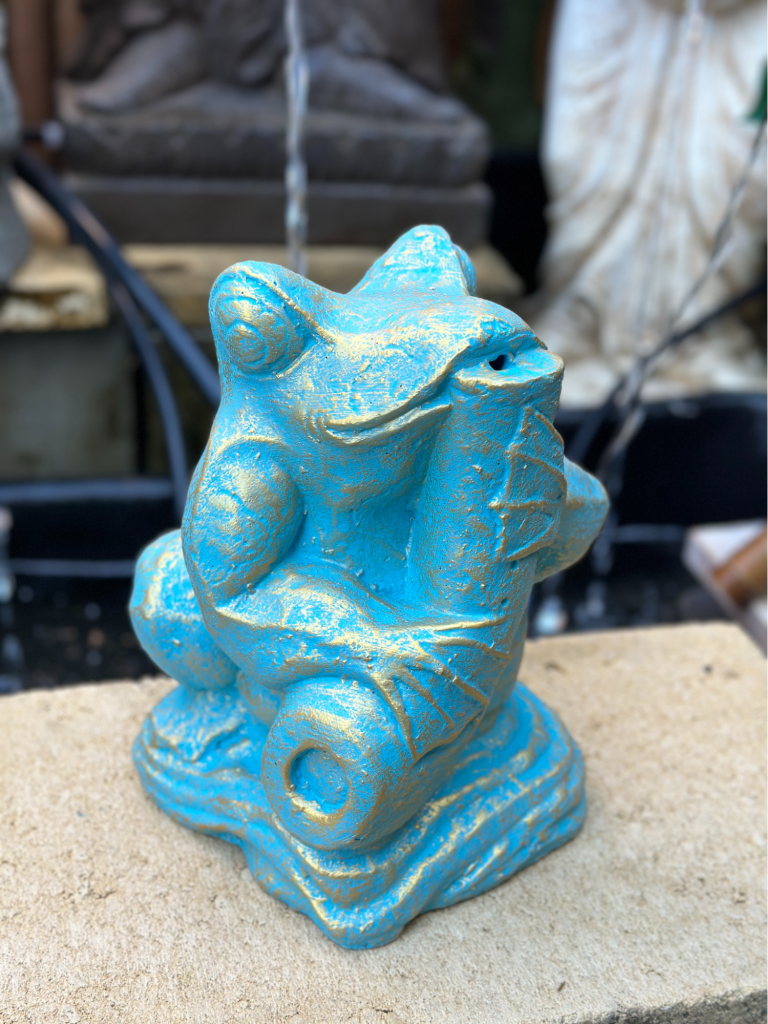 frog garden statue